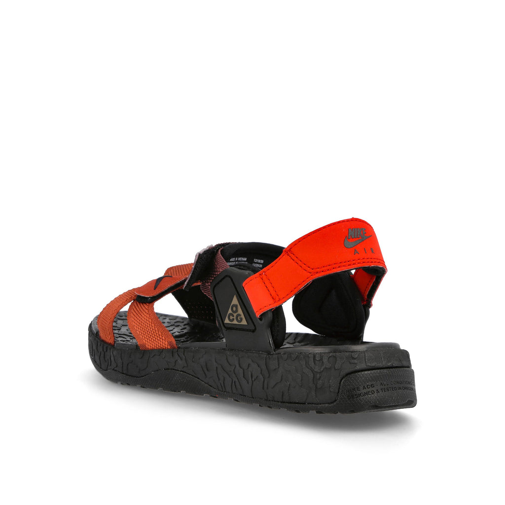 Nike ACG Air Deschutz +